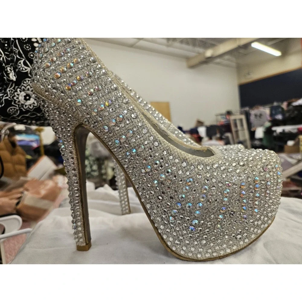 Shierrt Women's Silver Rhinestone Platform Heels Round Toe Slip-On Size 6